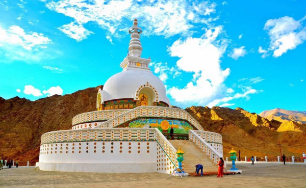Leh Ladakh Sightseeing Tour With Turtuk Village